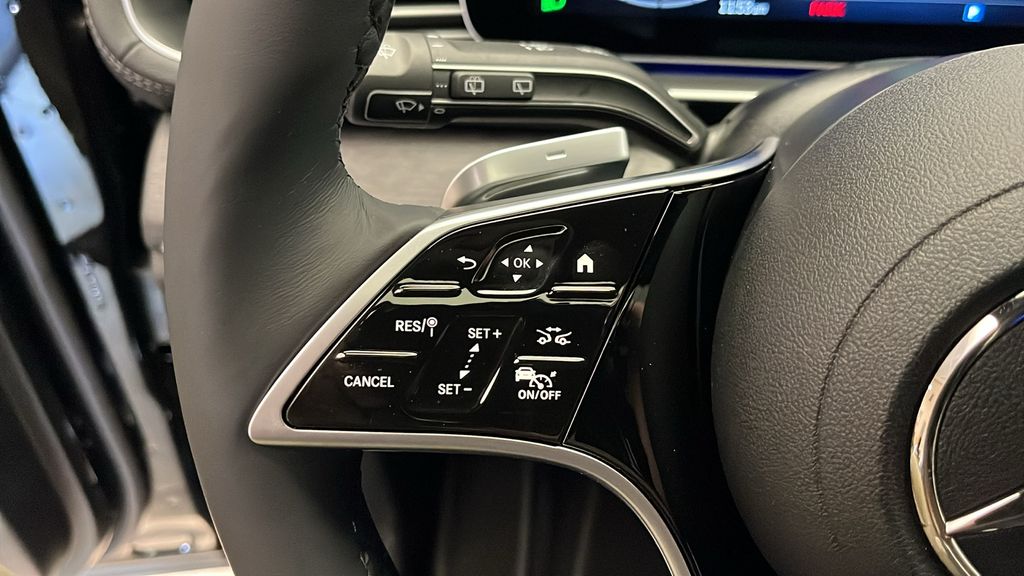 2025 Mercedes-Benz GLS 450 4MATIC 14