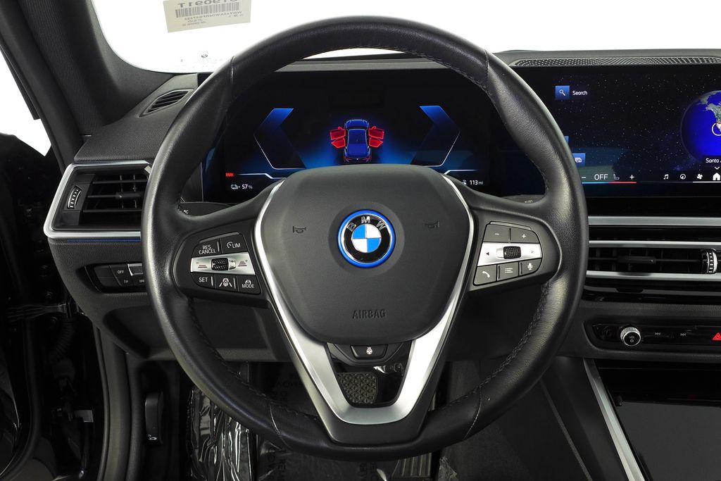 Thumbnail: 2024 BMW i4 - 27