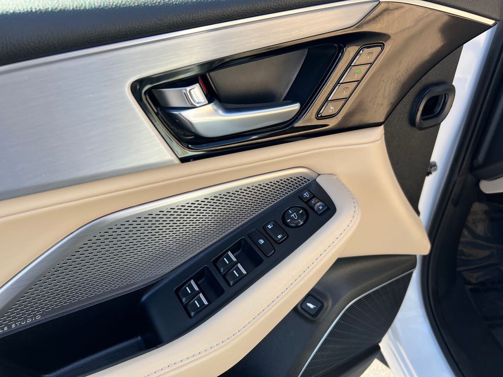 Thumbnail: 2023 Acura MDX - 13