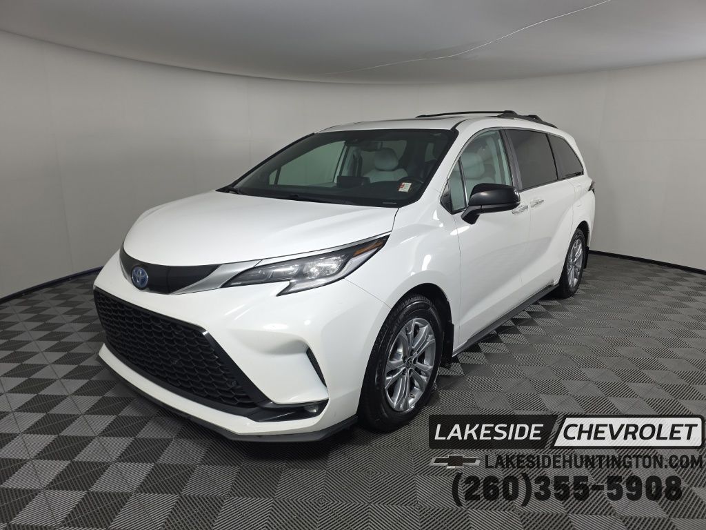 Blueprint 2022 Toyota Sienna Minivan All-Wheel Drive Continuously Variable Transmission