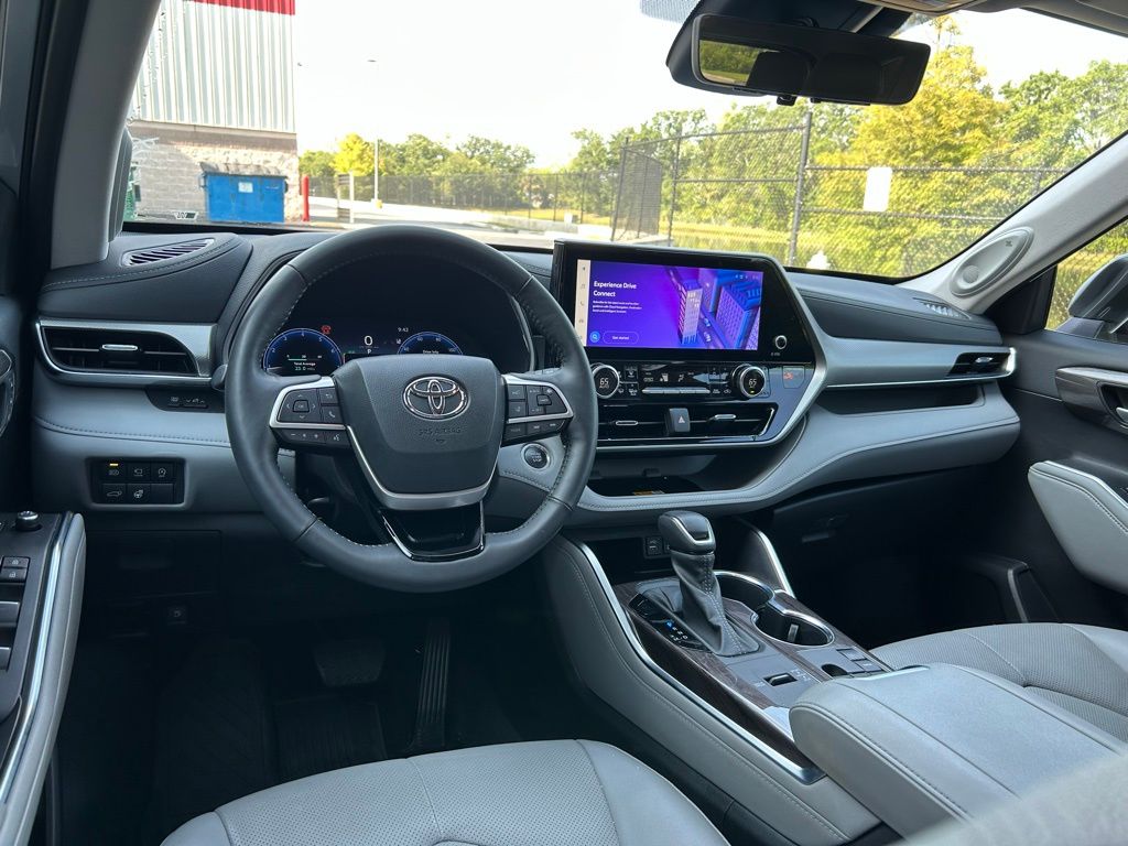 2024 Toyota Highlander Platinum 12