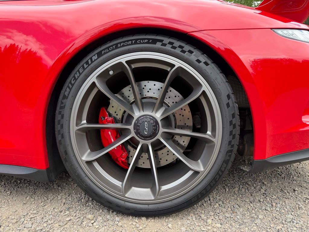 2015 Porsche 911 GT3 thumbnail 14