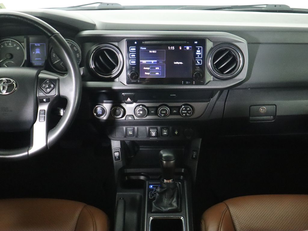 Thumbnail: 2019 Toyota Tacoma - 14