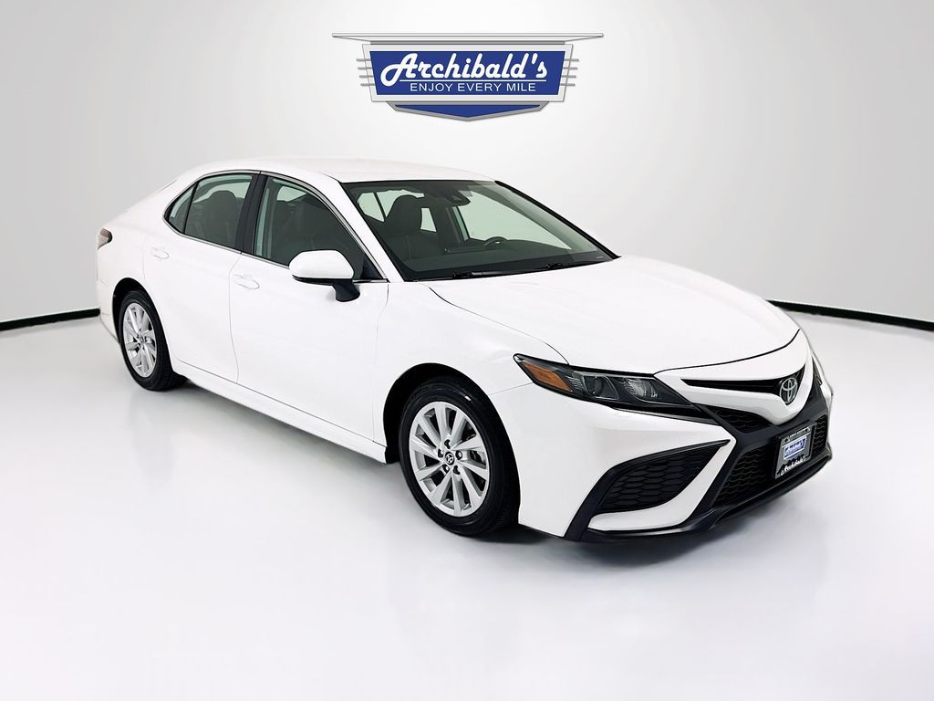 2024 Toyota Camry SE FWD