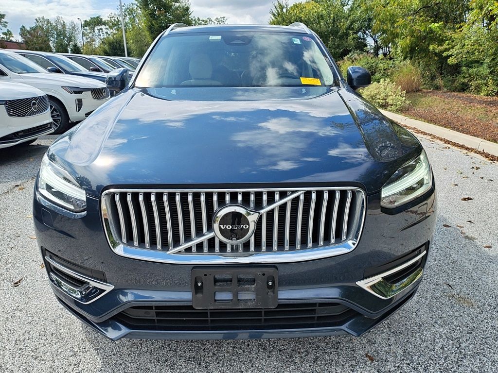 Used 2024 Blue Volvo T8 Plus 6 Passenger image 2