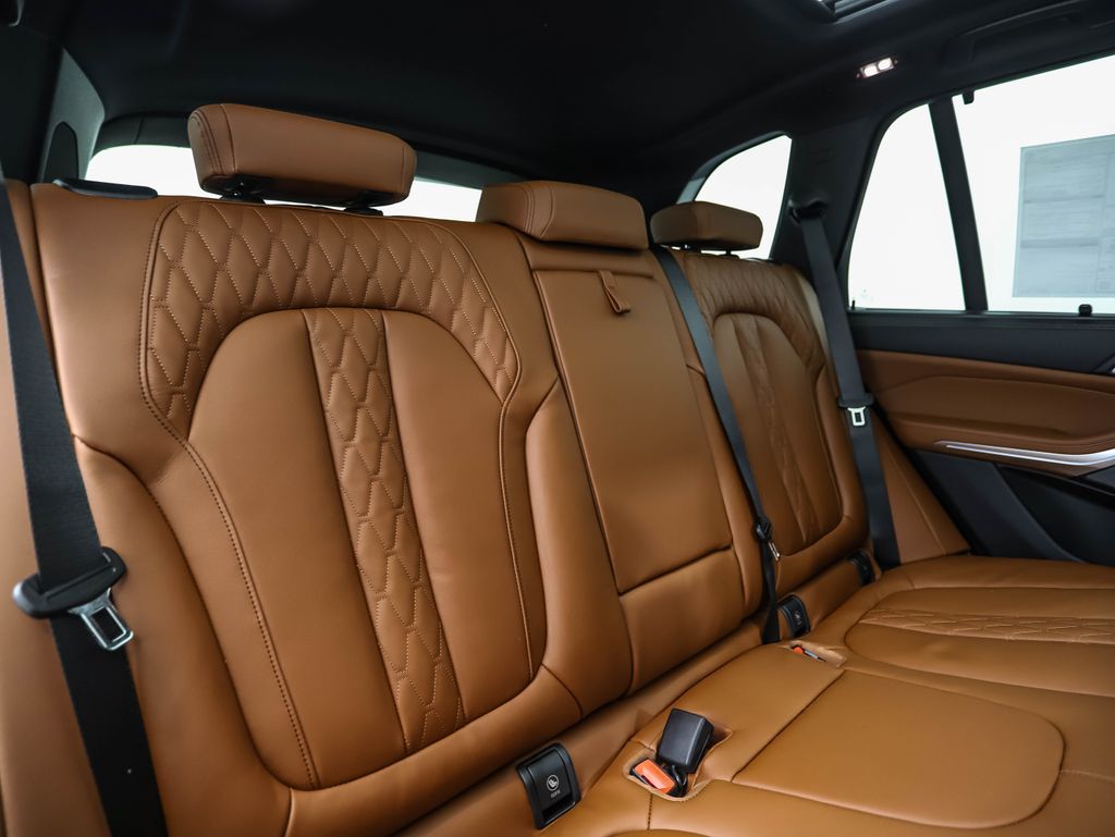 Thumbnail: 2026 BMW X5 - 28