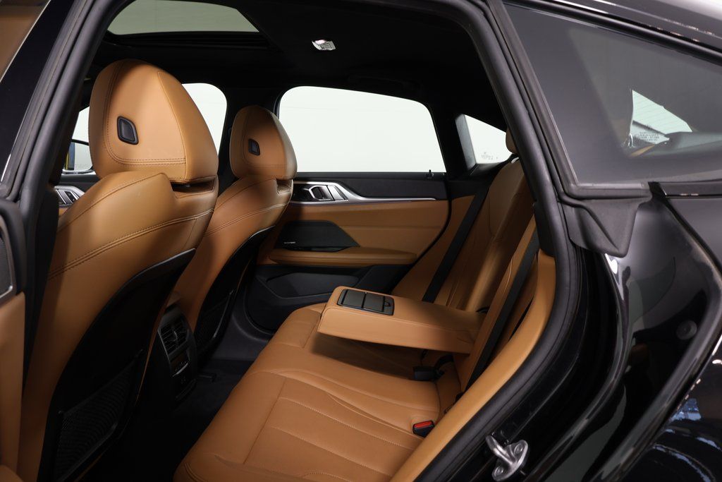 Thumbnail: 2023 BMW i4 - 11