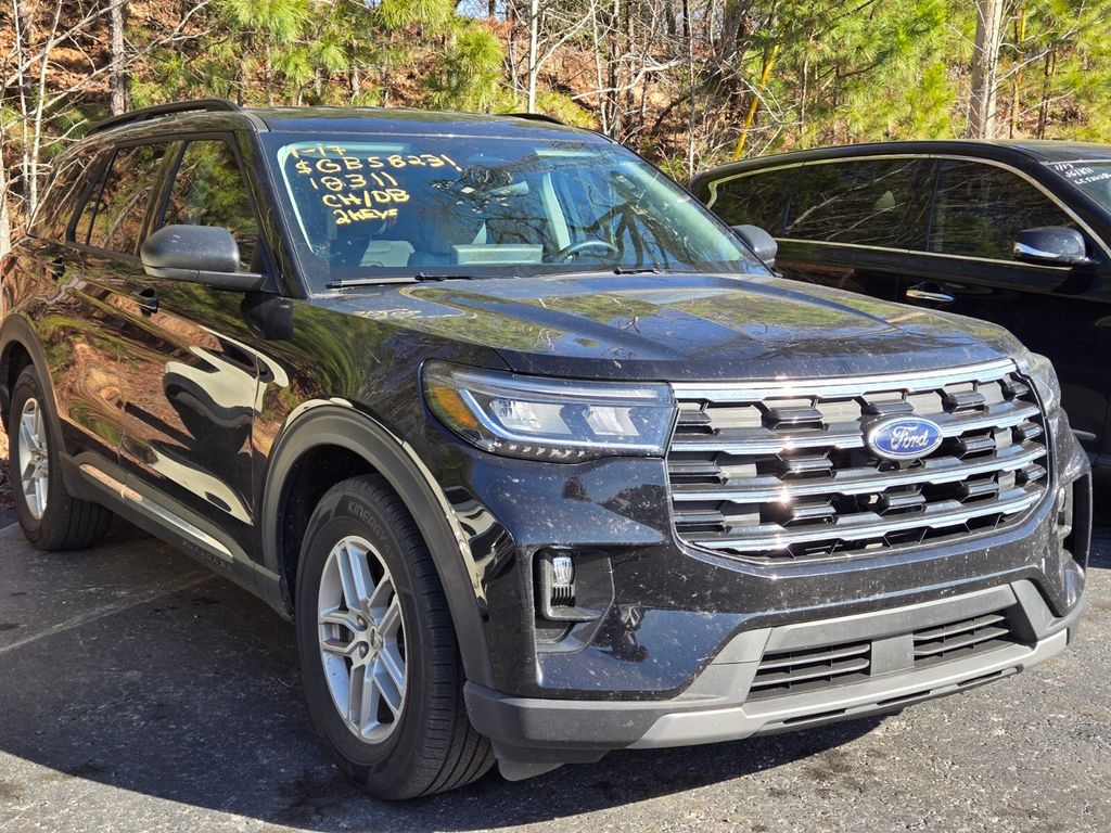 2025 Ford Explorer Active RWD