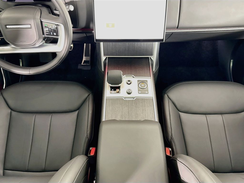 Thumbnail: 2027 Land Rover Range Rover - 17