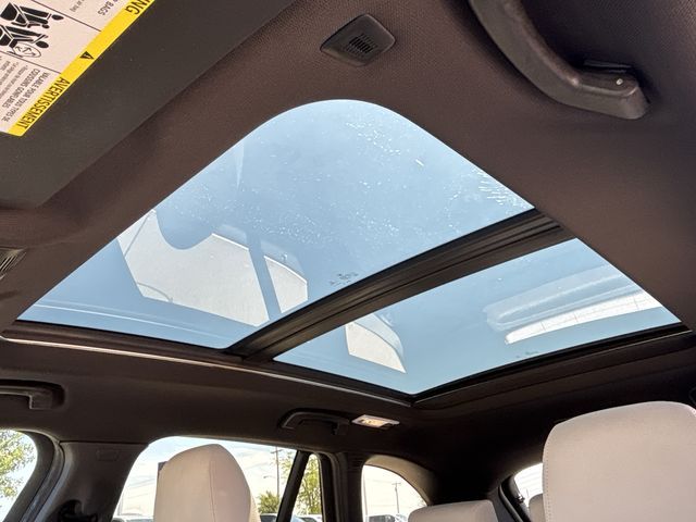 Used 2019 White BMW xDrive28i image 26