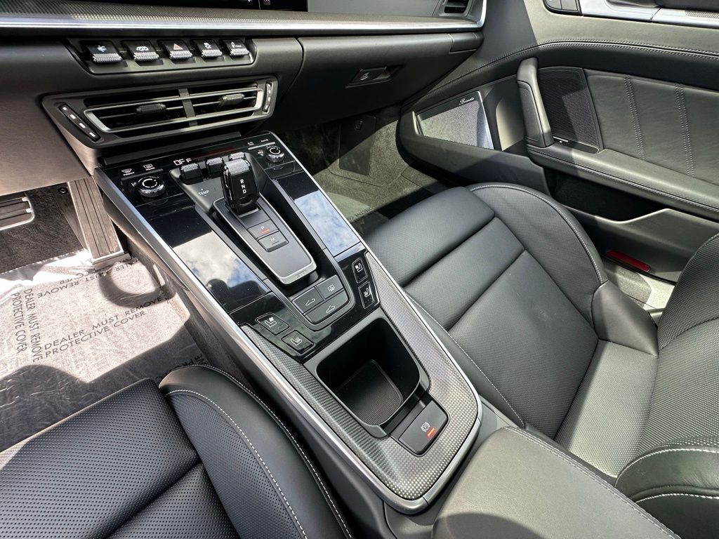 Thumbnail: 2022 Porsche 911 - 29