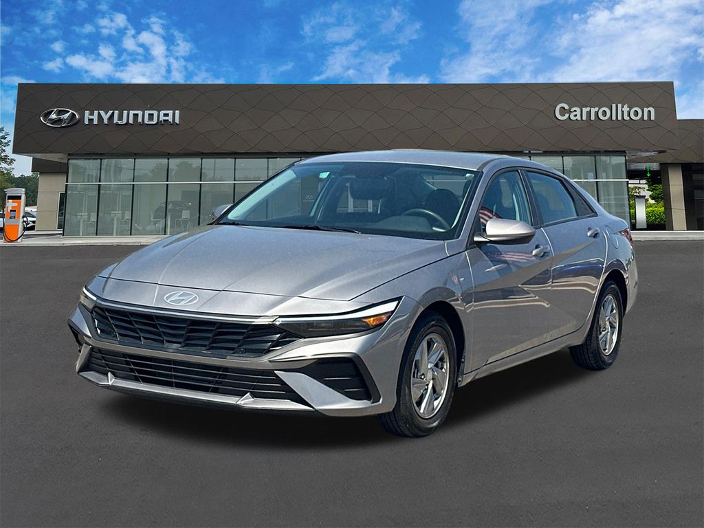 Fluid Metal 2025 Hyundai Elantra SE FWD Sedan Front-Wheel Drive Continuously Variable Transmission