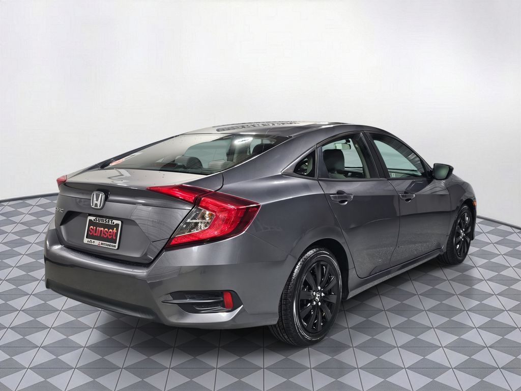 Used 2018  Honda LX image 10