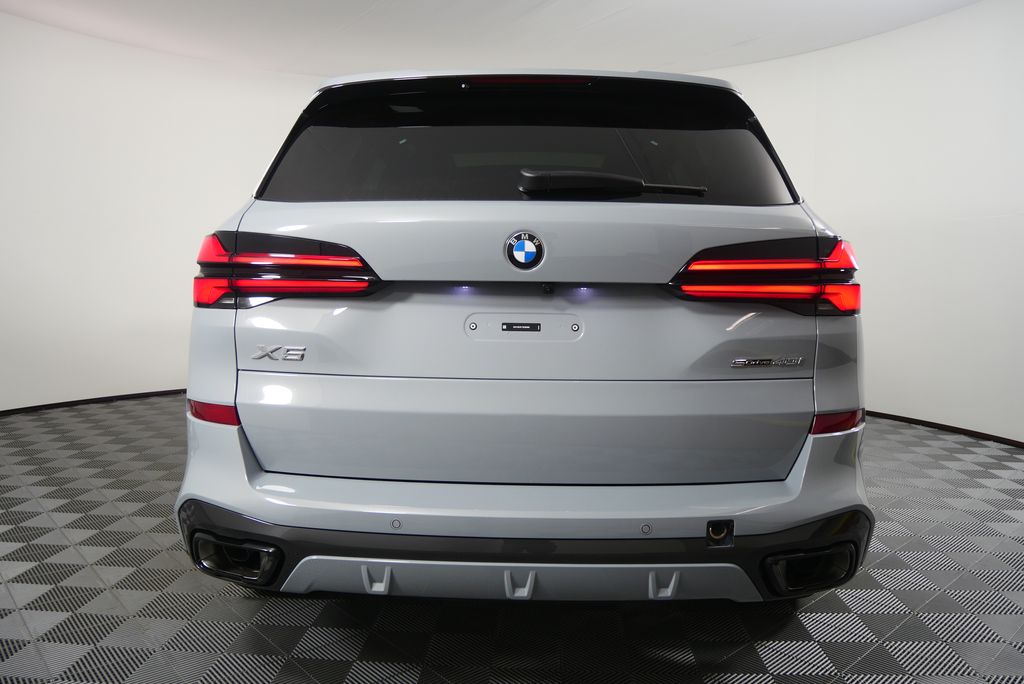 Thumbnail: 2026 BMW X5 - 4