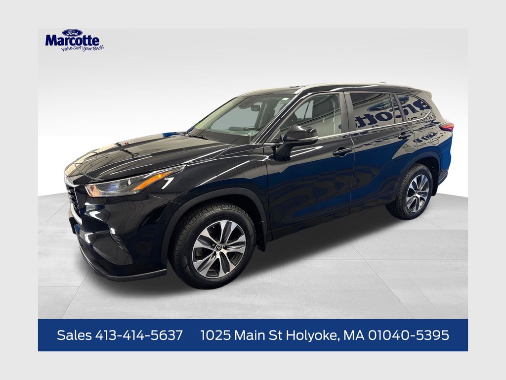 Midnight Black Metallic 2023 Toyota Highlander XLE AWD SUV / Crossover All-Wheel Drive 8-Speed Automatic