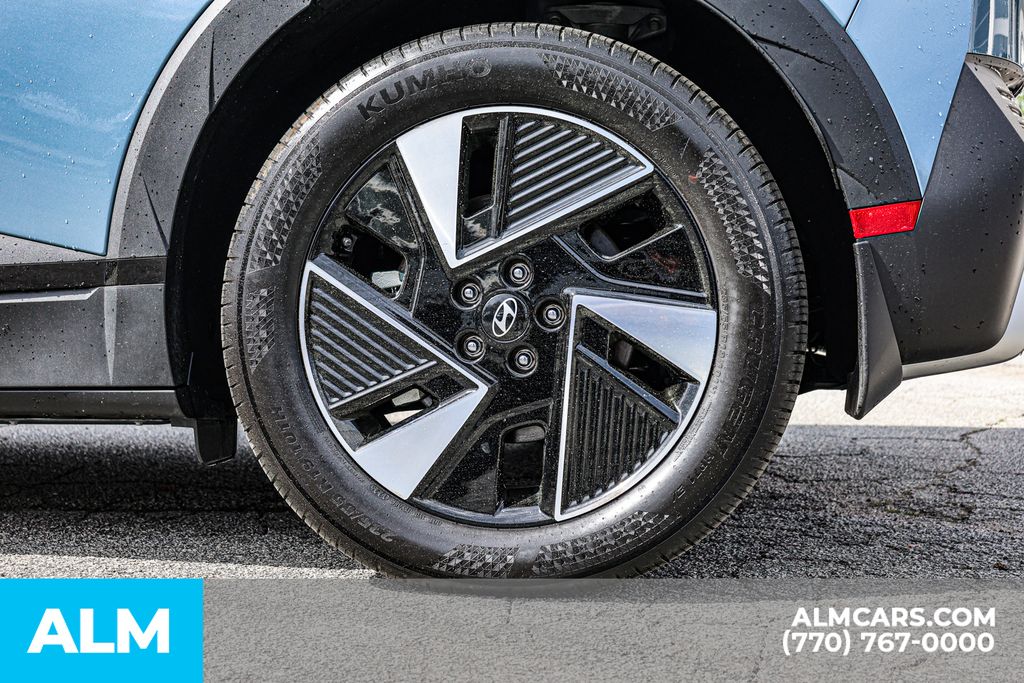 Used 2025 Blue Hyundai SEL image 17