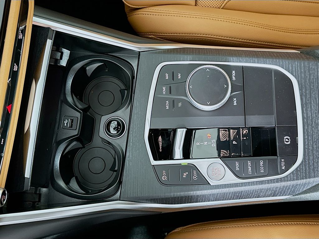 Thumbnail: 2026 BMW 3 Series - 15