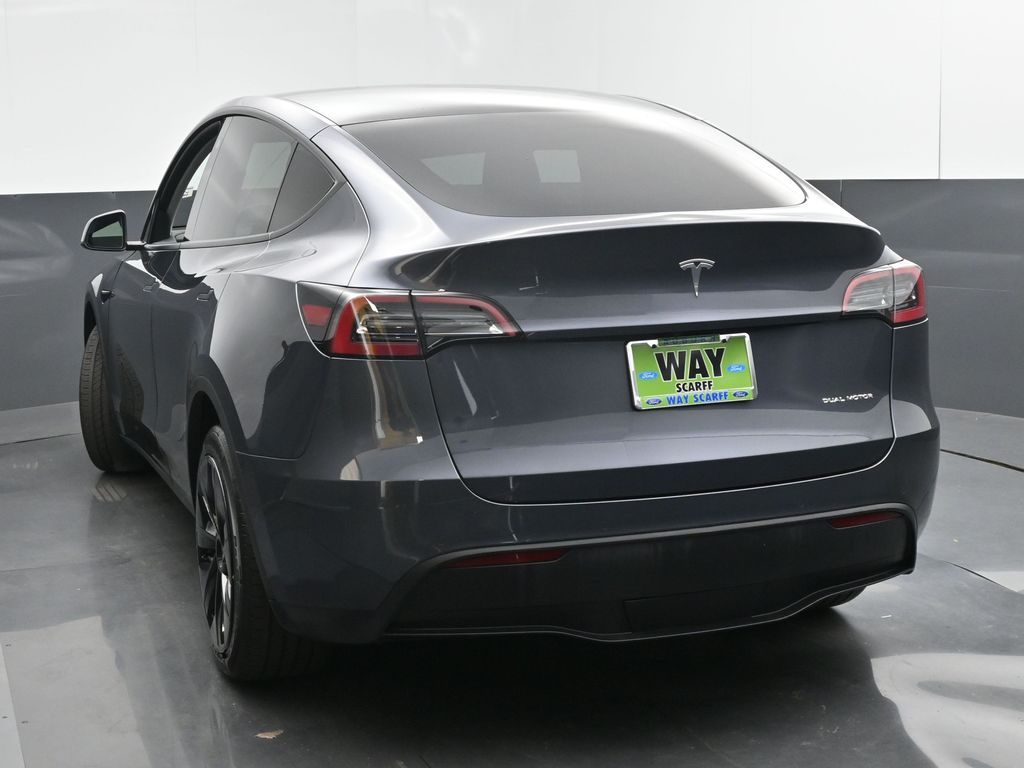 2022 Tesla Model Y Long Range Dual Motor All-Wheel Drive
