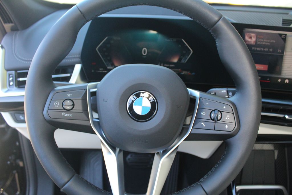 2026 BMW X1 28i - Photo 14