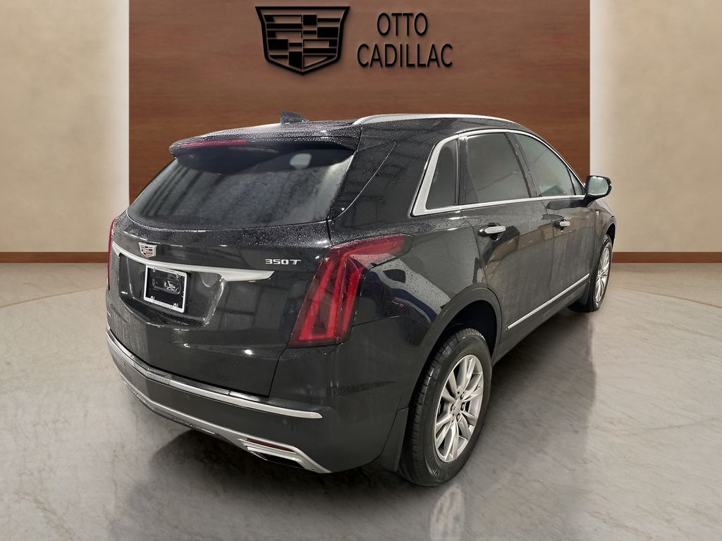 used 2022 Cadillac XT5 car, priced at $28,900