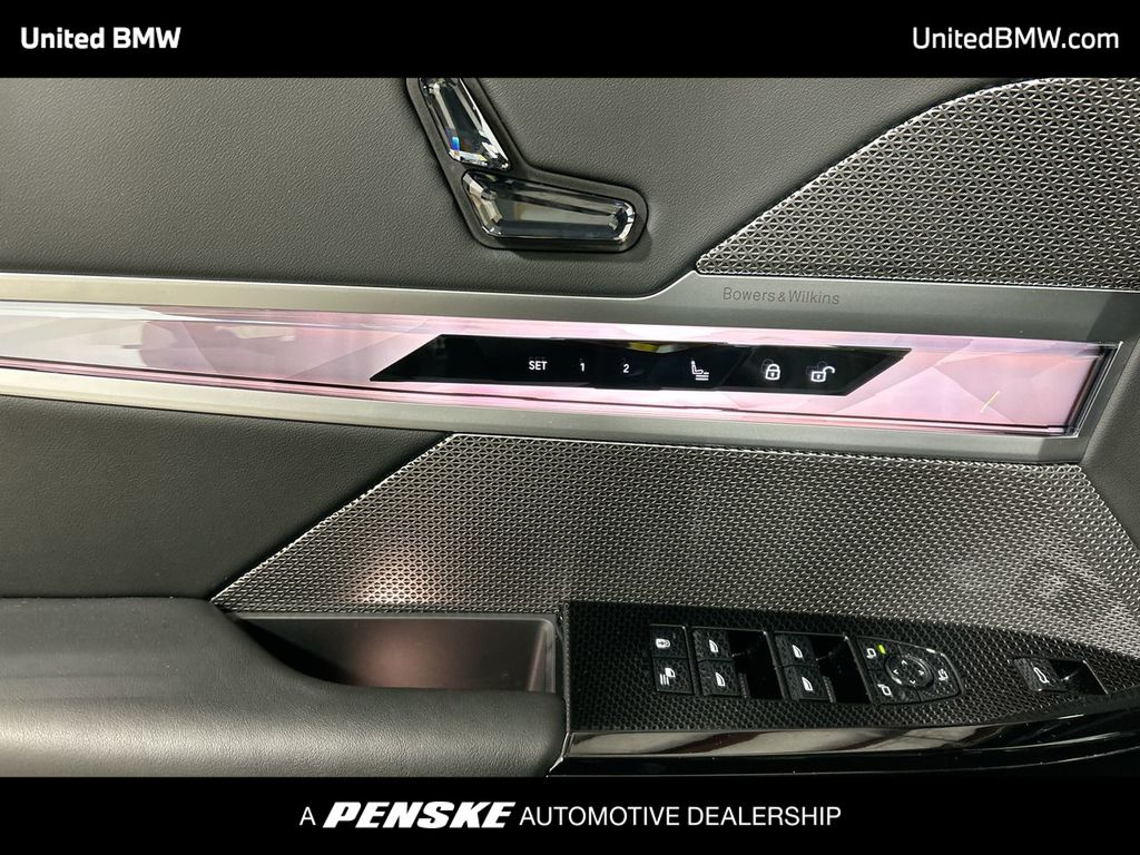 2023 BMW 7 Series 740i 11