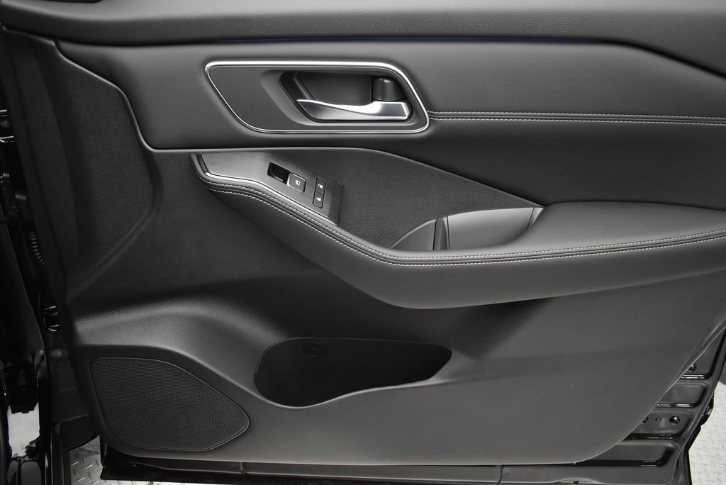 Thumbnail: 2026 Nissan Rogue - 25