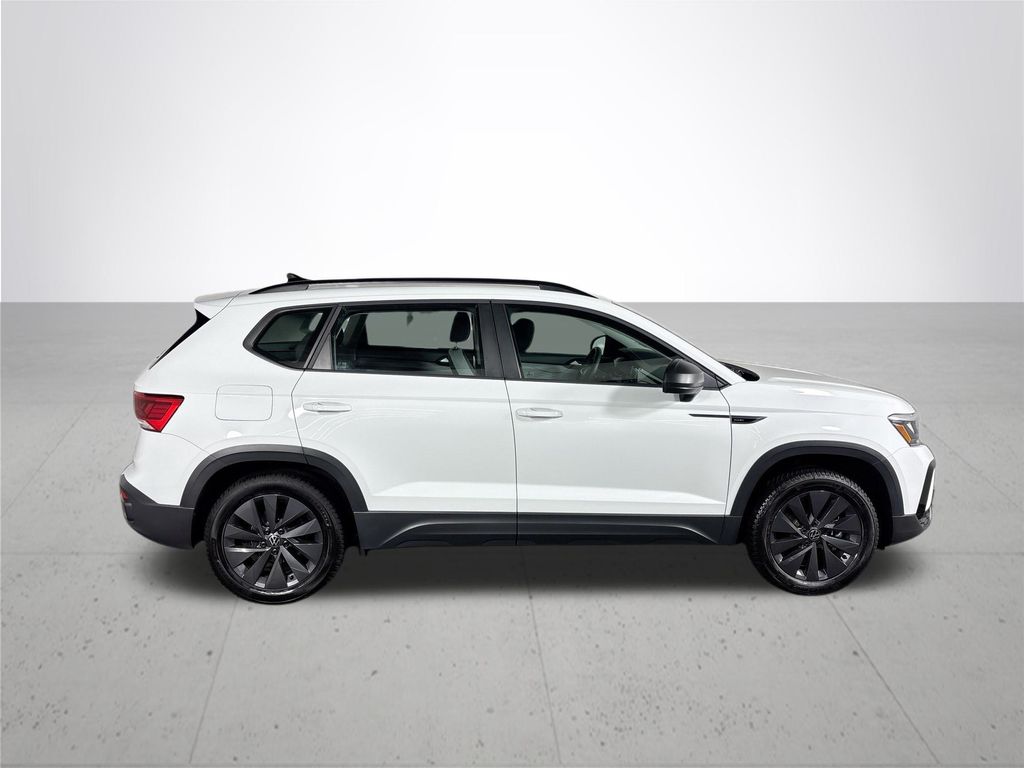 2023 Volkswagen Taos S photo 2