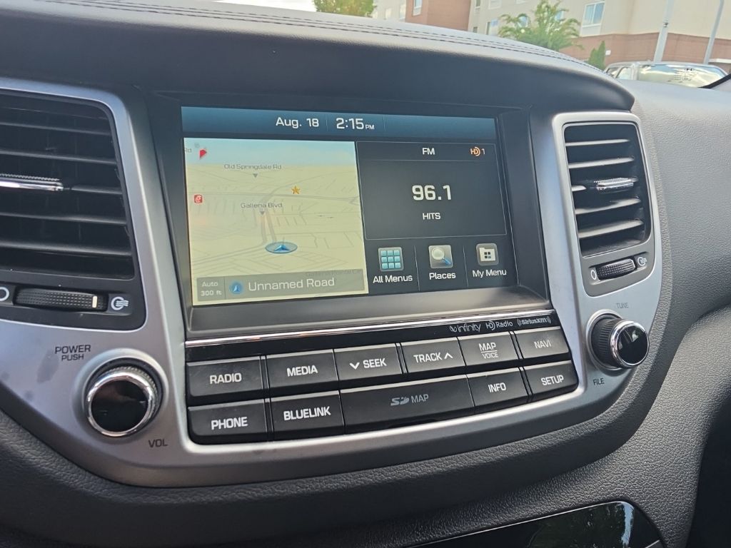 Used 2017 Silver Hyundai SE Plus image 20