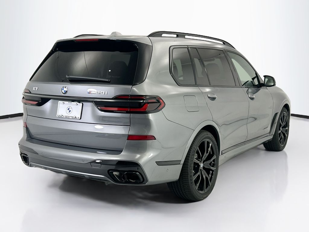 Thumbnail: 2027 BMW X7 - 5