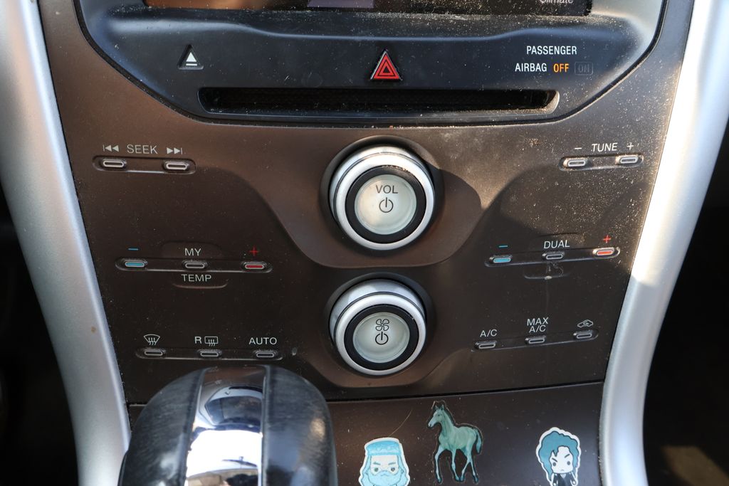Thumbnail: 2013 Ford Edge - 25