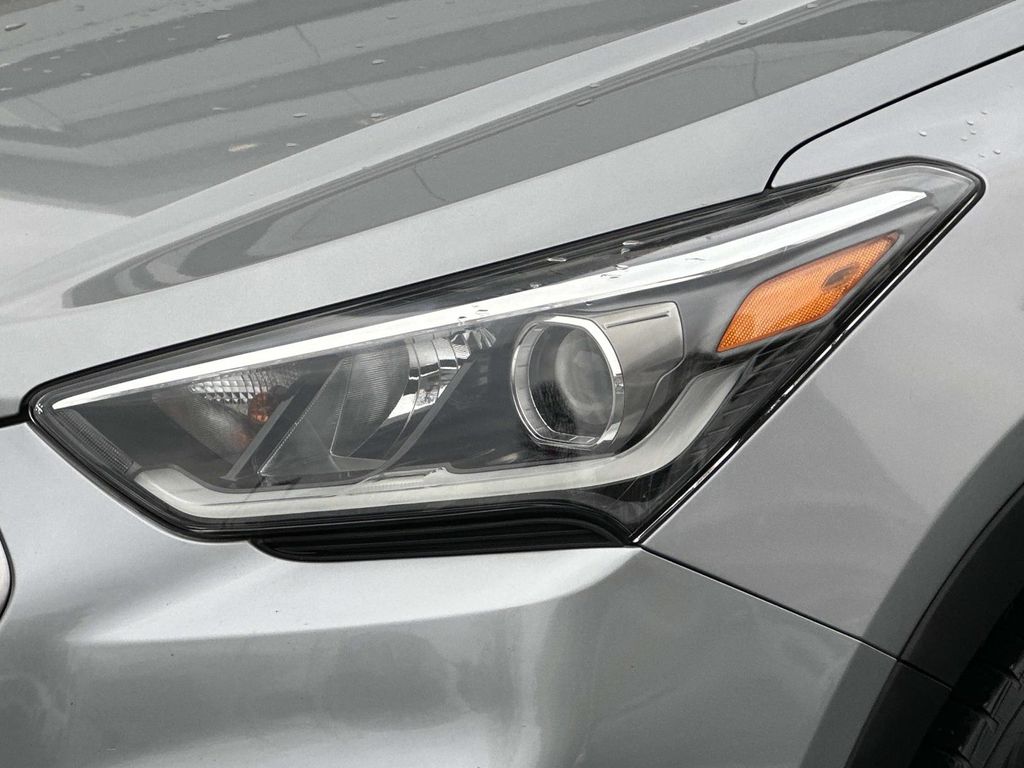 Thumbnail: 2018 Hyundai Santa Fe - 3