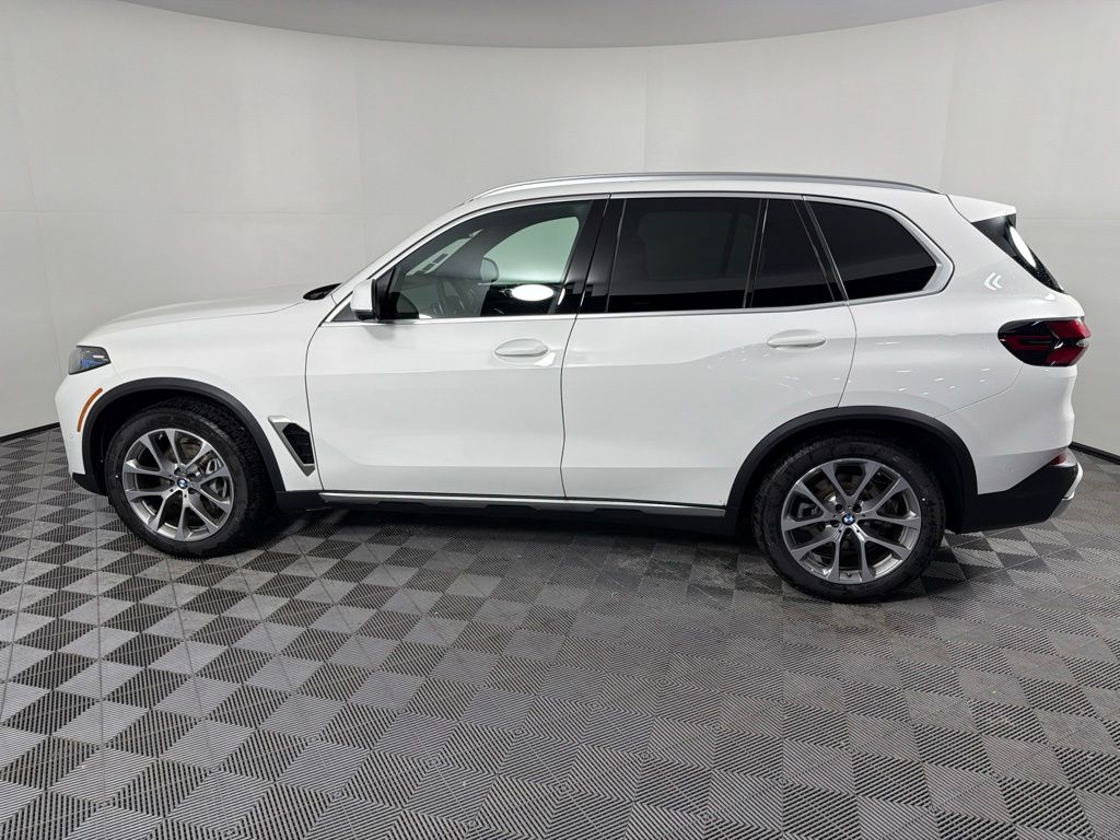 Thumbnail: 2026 BMW X5 - 8