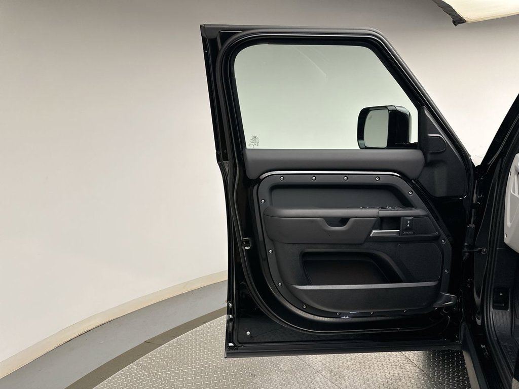 Thumbnail: 2026 Land Rover Defender - 9