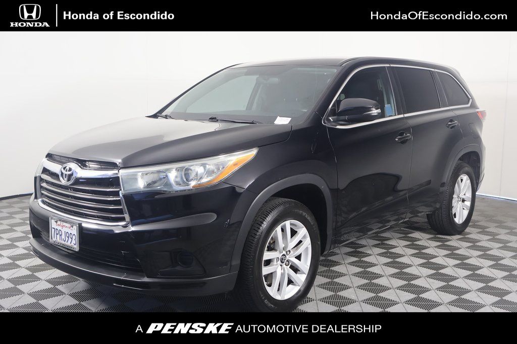 2016 Toyota Highlander LE -
                Escondido, CA