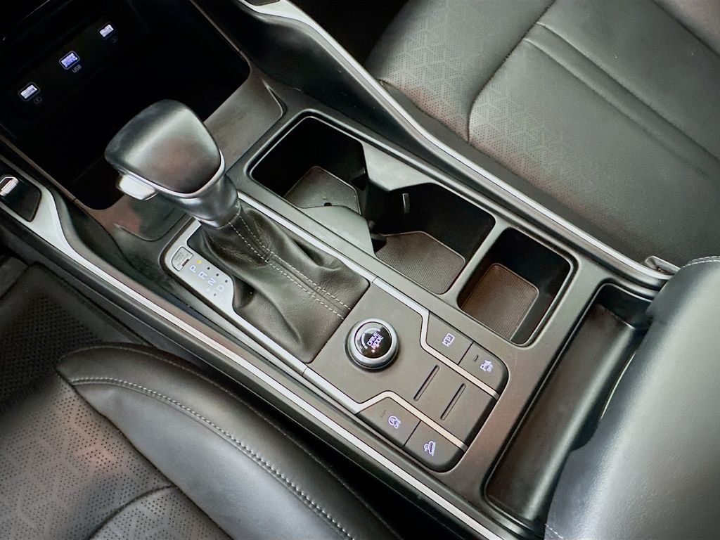 Thumbnail: 2022 Kia Sorento - 17