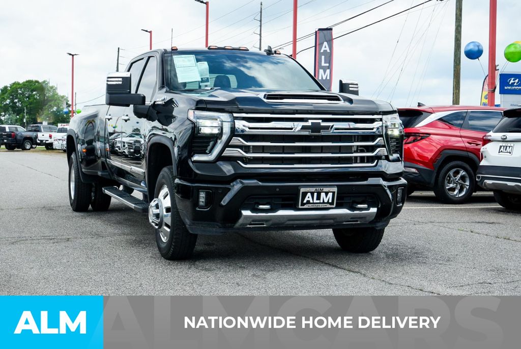 2024 Chevrolet Silverado 3500HD High Country photo 4