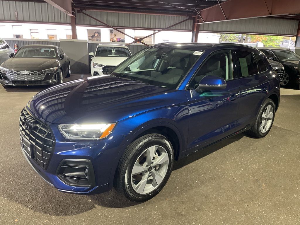 2025 Audi Q5 quattro Premium 40 TFSI