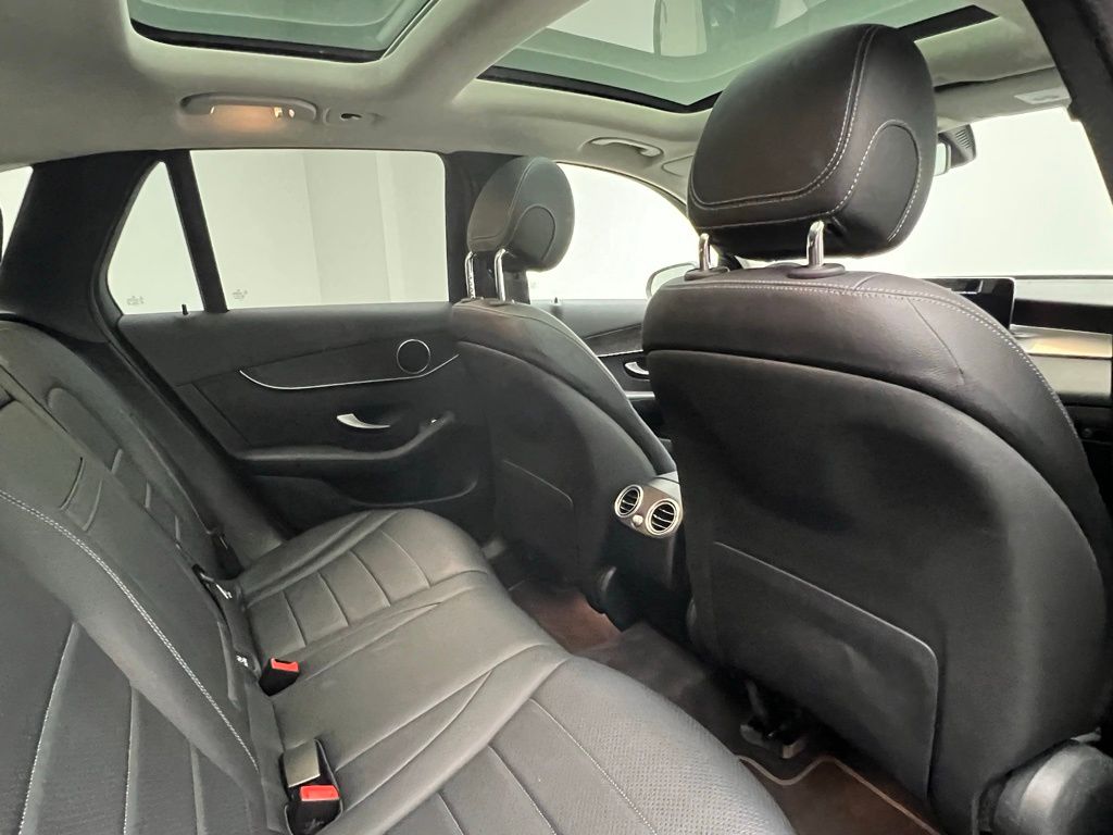 Thumbnail: 2021 Mercedes-Benz GLC - 8