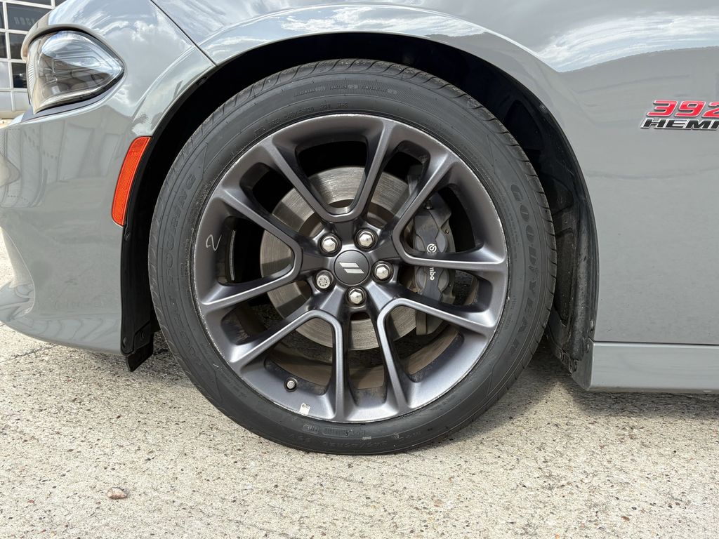 Used 2023 Destroyer Gray Clearcoat Dodge R/T Scat Pack image 9