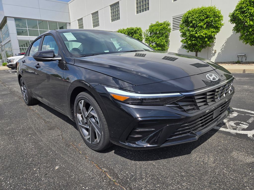2025 Hyundai Elantra Limited Edition 9