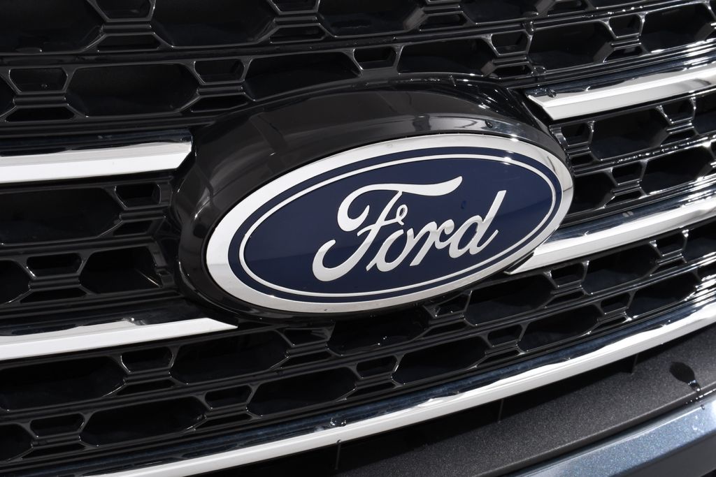 Used 2023 Blue Ford XLT image 22