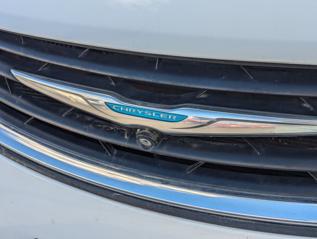 2018 Chrysler Pacifica Hybrid Limited 11