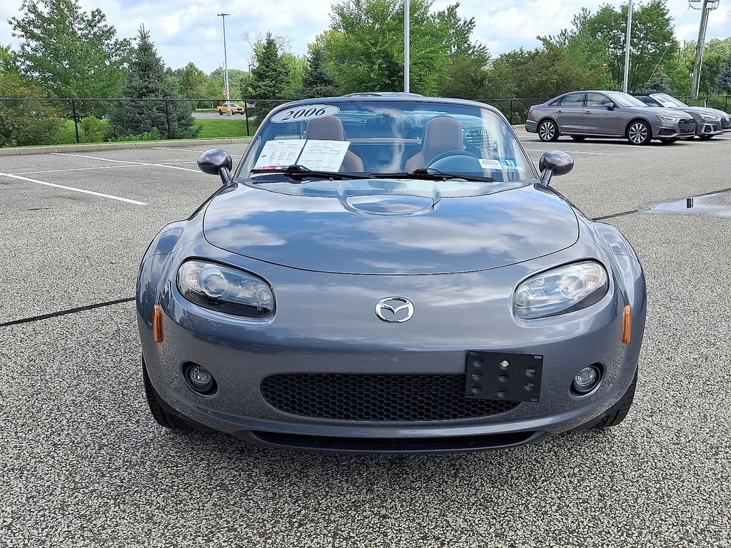 Thumbnail: 2006 Mazda MX-5 Miata - 3