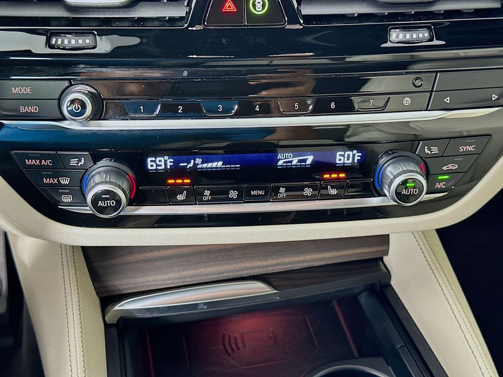 Thumbnail: 2023 BMW 5 Series - 16