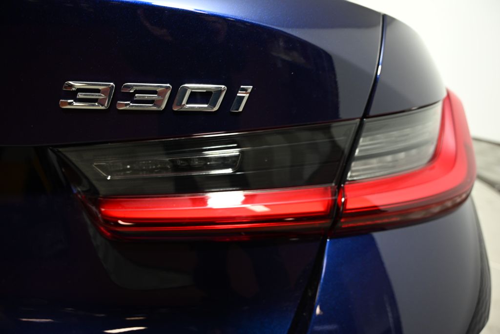 Thumbnail: 2026 BMW 3 Series - 11