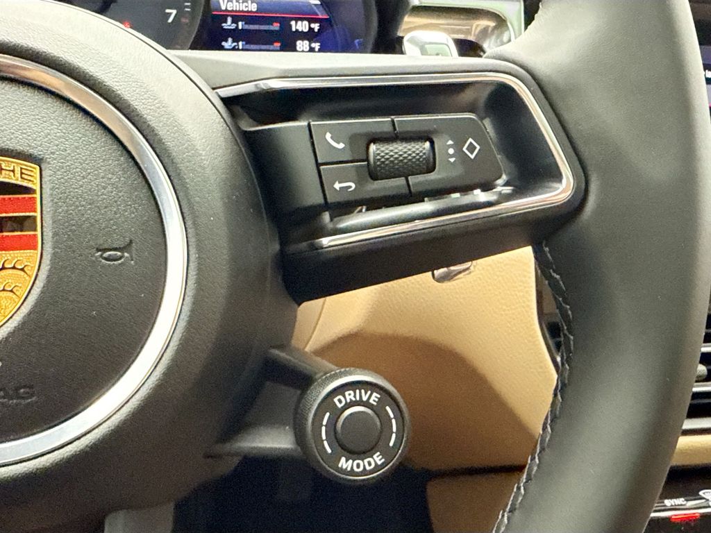 Thumbnail: 2026 Porsche Macan - 14