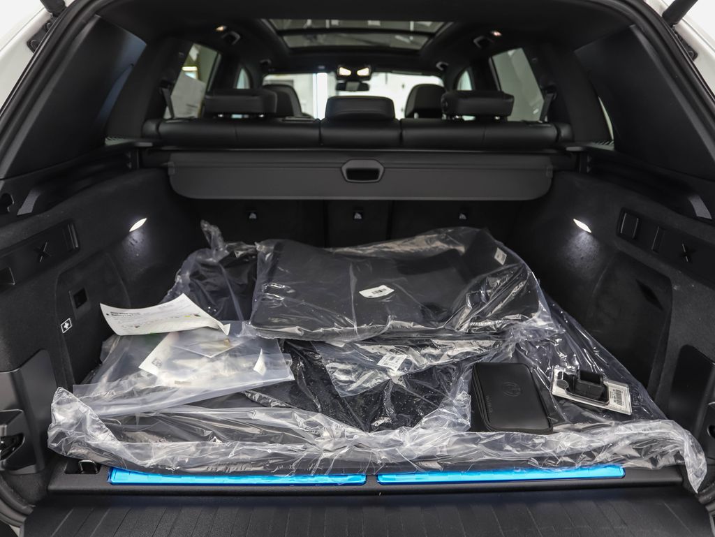 Thumbnail: 2026 BMW X5 - 23