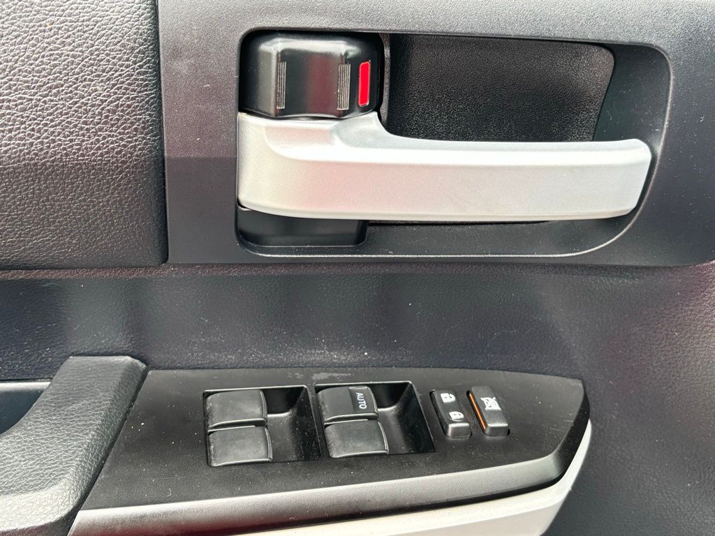 2019 Toyota Tundra SR5 photo