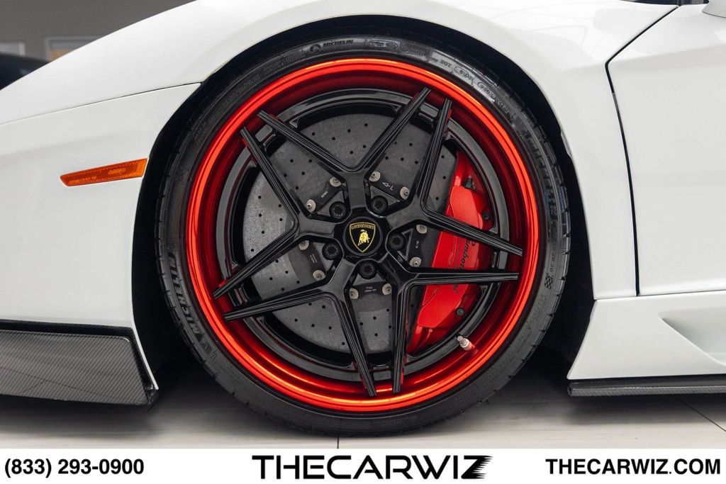 2017 Lamborghini Aventador Base - Photo 12
