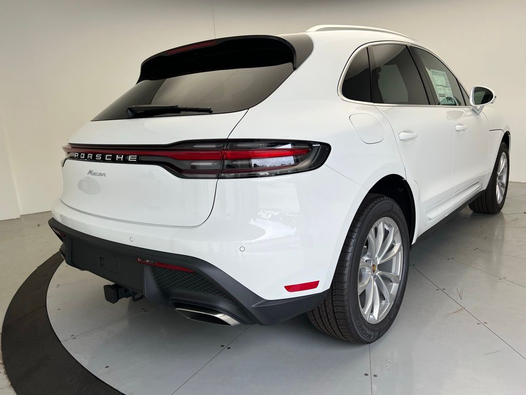 Thumbnail: 2025 Porsche Macan - 22